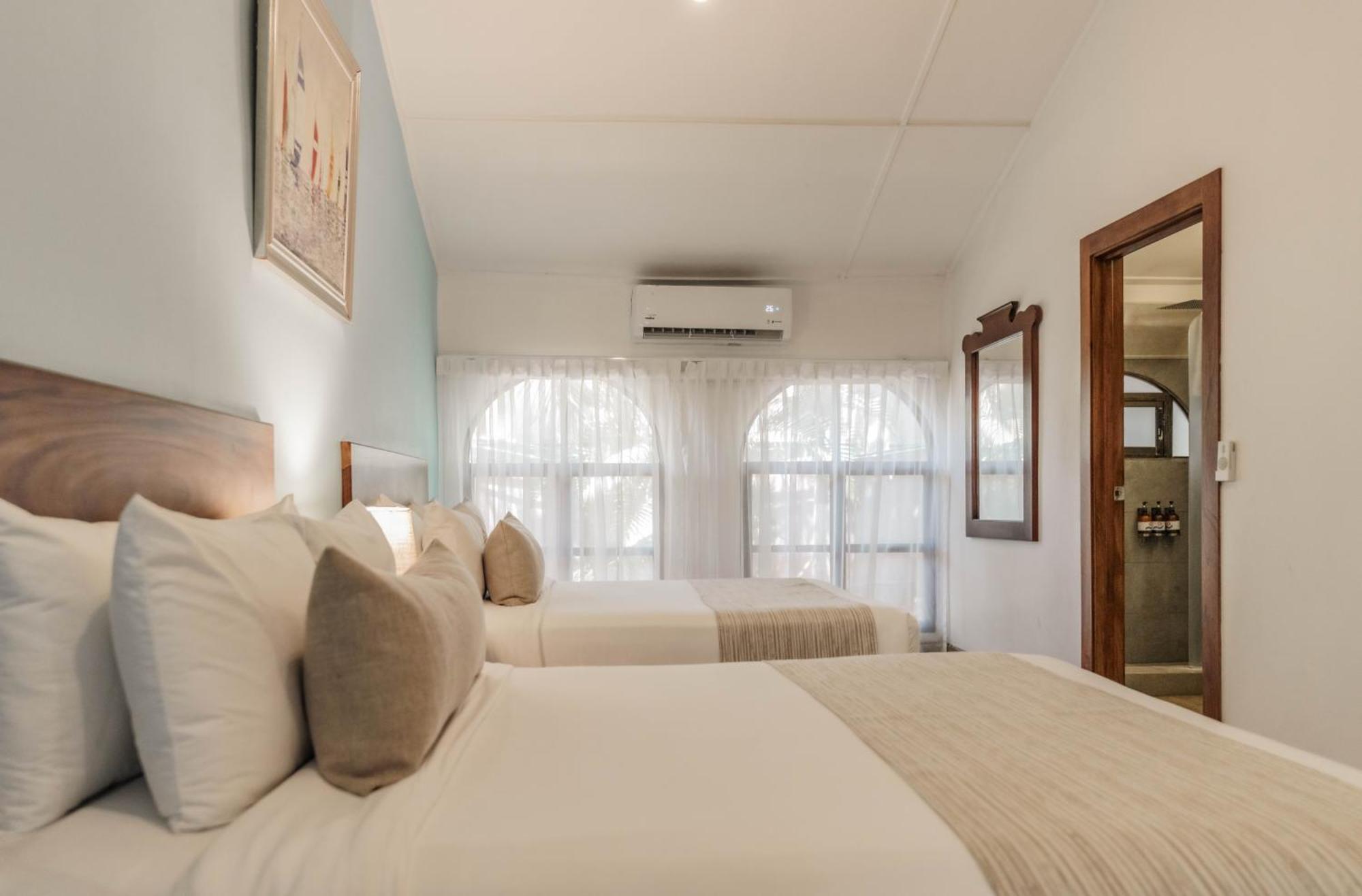Bahia Del Sol Beach Front Boutique Hotel Potrero  Bagian luar foto