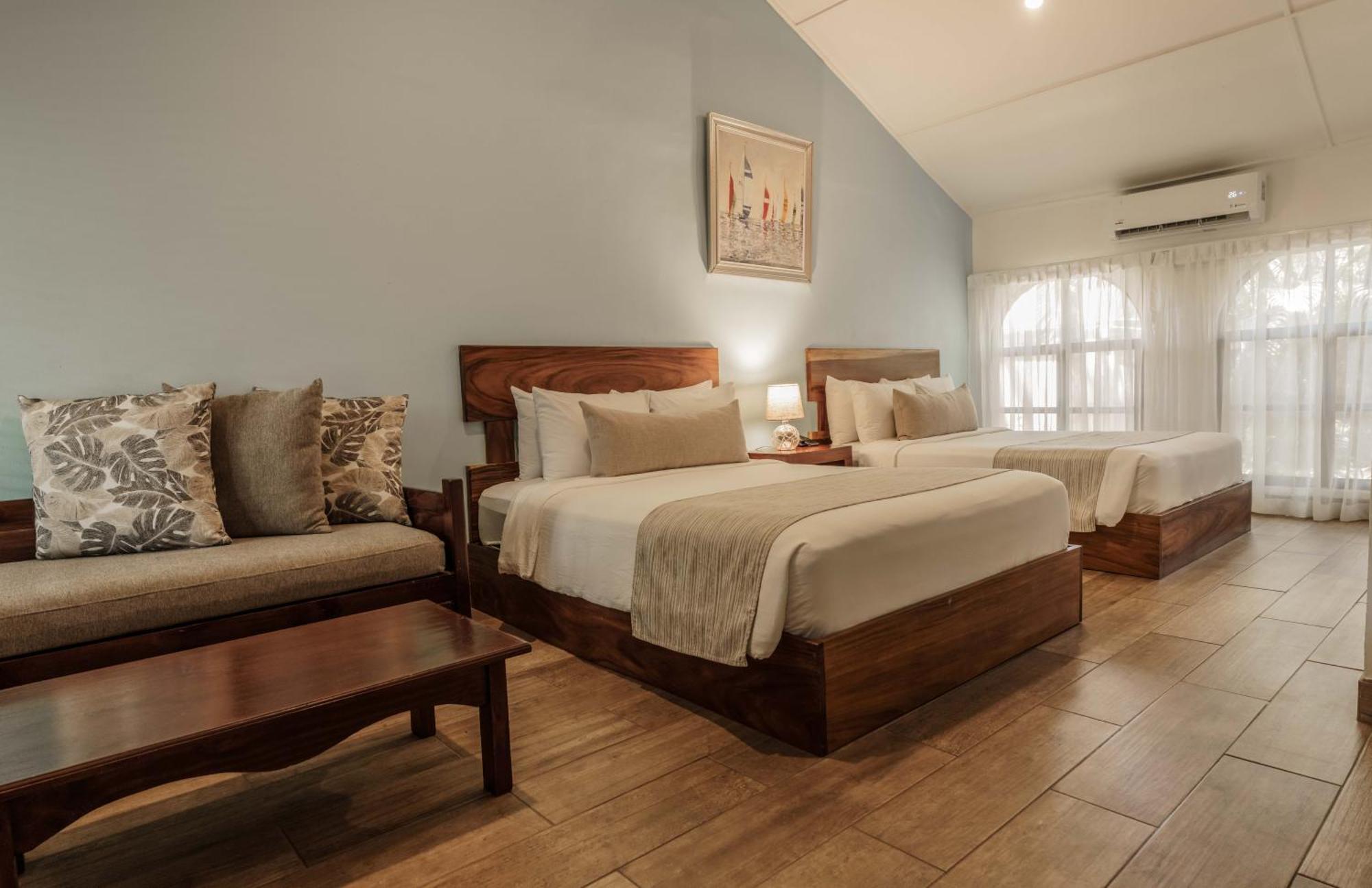 Bahia Del Sol Beach Front Boutique Hotel Potrero  Bagian luar foto